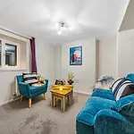 Knole Stylish 3br House W Garden, Parking Near Cribbs And M5 By Altoluxo Short Lets & Serviced شقة بريستول