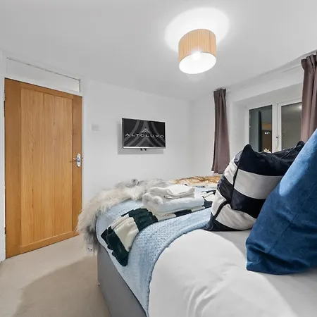 アパート Knole Stylish 3br House W Garden, Parking Near Cribbs And M5 By Altoluxo Short Lets & Serviced ブリストル