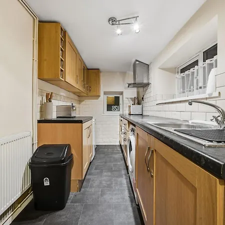 アパート Knole Stylish 3br House W Garden, Parking Near Cribbs And M5 By Altoluxo Short Lets & Serviced *