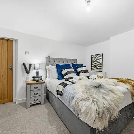 アパート Knole Stylish 3br House W Garden, Parking Near Cribbs And M5 By Altoluxo Short Lets & Serviced ブリストル