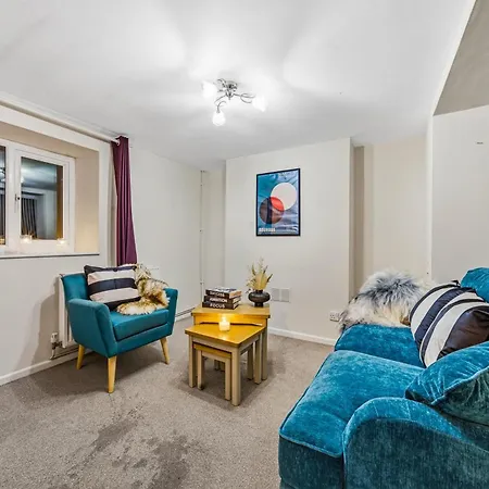 Knole Stylish 3br House W Garden, Parking Near Cribbs And M5 By Altoluxo Short Lets & Serviced アパート ブリストル
