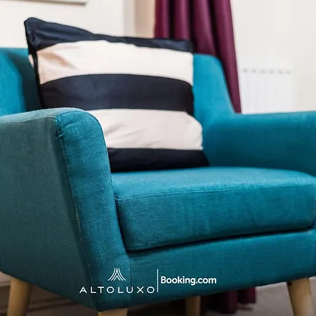 Knole Stylish 3br House W Garden, Parking Near Cribbs And M5 By Altoluxo Short Lets & Serviced