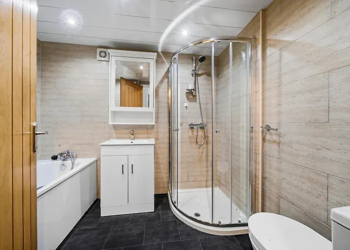 Knole Stylish 3br House W Garden, Parking Near Cribbs And M5 By Altoluxo Short Lets & Serviced