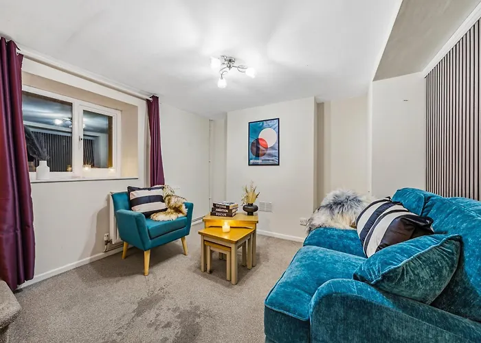 Knole Stylish 3br House W Garden, Parking Near Cribbs And M5 By Altoluxo Short Lets & Serviced Apartmán Bristol